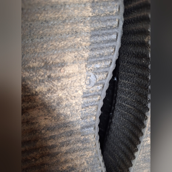 BLACK VELVETY SHOES SIZE 5 BIG GIRL - Picture 7 of 7